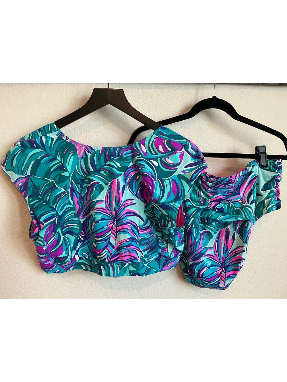 Lilly Pulitzer Two-Piece Tropical Print Swimwear Set Size 16 - Picture 2 of 3